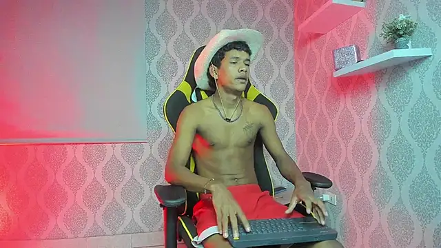 Boy savoy online show from 02/15/26, 07:27