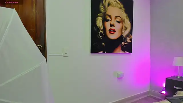 kendra london online show from 11/26/25, 11:11