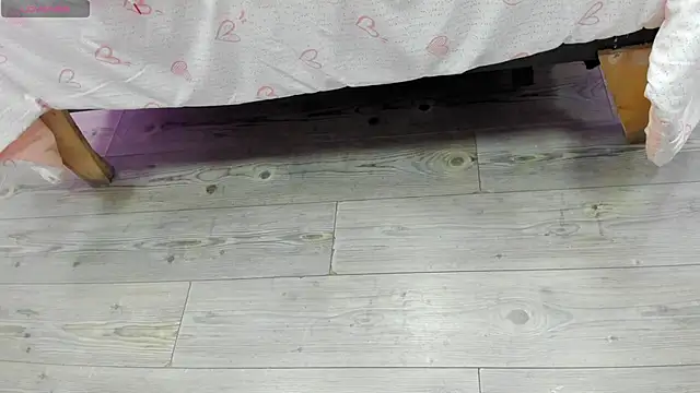 kendra london online show from 03/24/26, 11:04