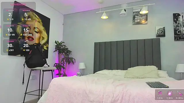 kendra london online show from 04/15/26, 11:17