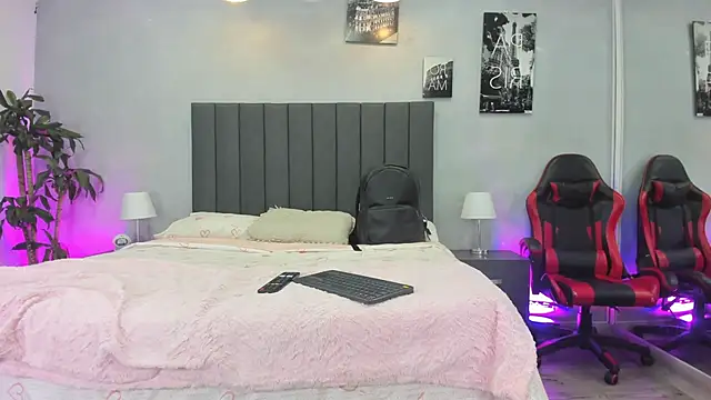 kendra london online show from 04/23/26, 11:20