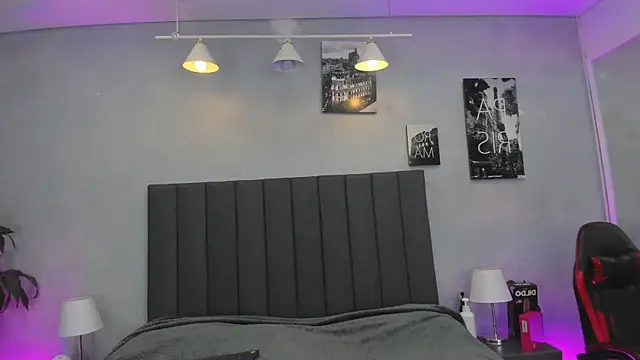 kendra london online show from 04/23/26, 12:29