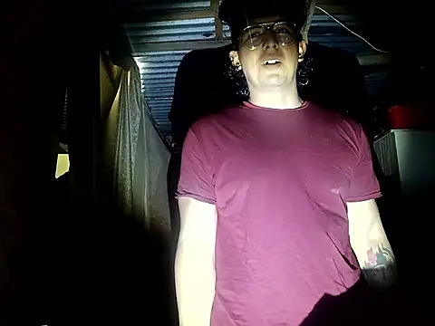 Snapshot of sexboyfit chatting on 11/02/25, 11:18 sexboyfit online show from 11/02/25, 11:18