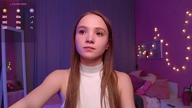 Adria Arjona online show from 03/05/26, 07:37