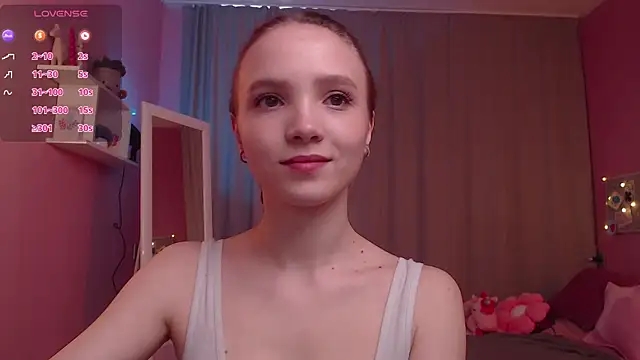 Adria Arjona online show from 04/11/26, 07:35