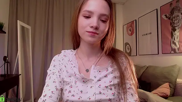 Snapshot of Adria_Arjona chatting on 07/11/26, 01:08 Adria Arjona online show from 07/11/26, 01:08