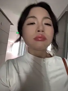 Sinicoco online show from 04/27/26, 06:22