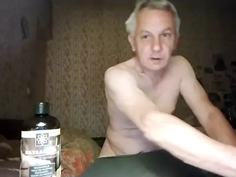Snapshot of Naturi6 chatting on 05/03/26, 11:44 Naturi6 online show from 05/03/26, 11:44