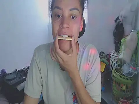 shayna cute online show from 05/26/26, 12:56