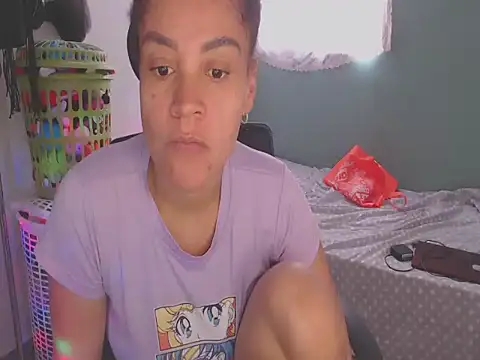 shayna cute online show from 06/16/26, 08:55