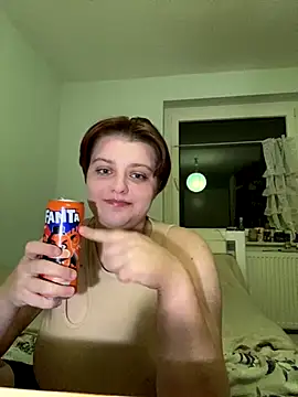 Snapshot of Francine_Wilma chatting on 11/04/25, 05:56 Francine Wilma online show from 11/04/25, 05:56