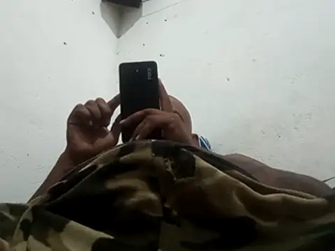 Snapshot of negrocomomisuerte chatting on 11/03/25, 08:48 negrocomomisuerte online show from 11/03/25, 08:48