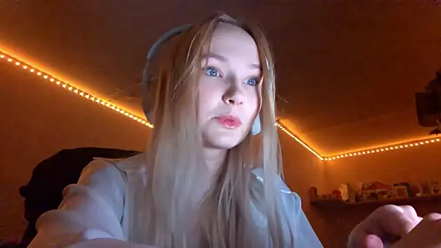 KarinRobertson online show from 11/10/25, 05:34