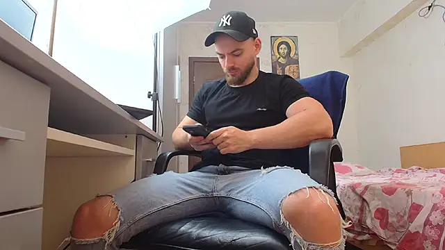 Snapshot of Ryanstone_ chatting on 06/03/26, 04:26 Ryanstone online show from 06/03/26, 04:26
