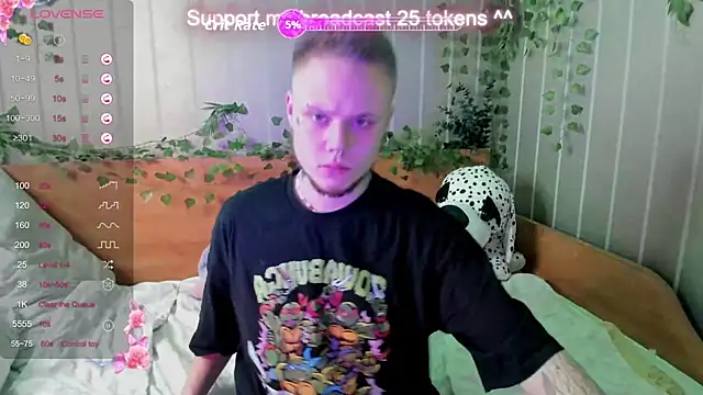 Snapshot of MettBliss chatting on 11/03/25, 08:26 MettBliss online show from 11/03/25, 08:26