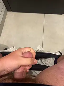 ChubbyBrit online show from 11/19/25, 05:13