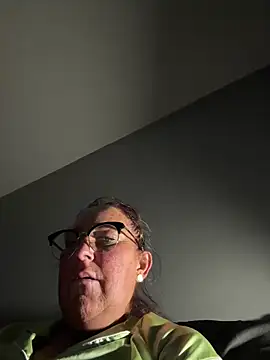 Snapshot of Angel-LinaX chatting on 01/07/26, 12:35 Angel-LinaX online show from 01/07/26, 12:35