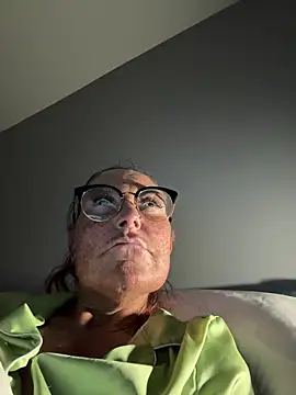 Snapshot of Angel-LinaX chatting on 02/09/26, 10:14 Angel-LinaX online show from 02/09/26, 10:14