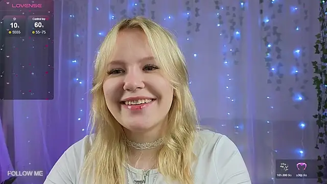 Mila wxw online show from 11/08/25, 01:22