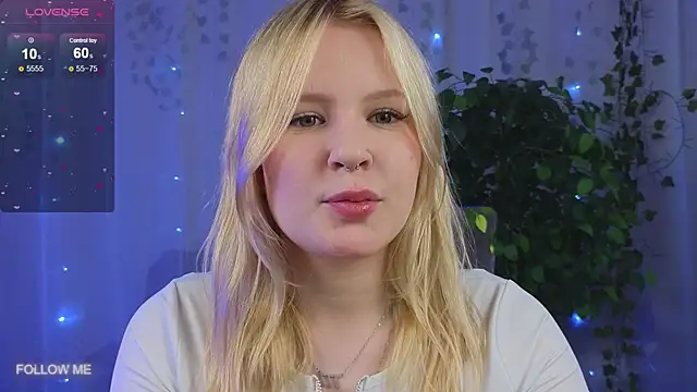 Mila wxw online show from 11/15/25, 08:22