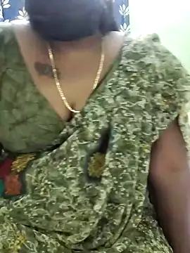 Snapshot of tam-queen1 chatting on 11/10/25, 09:08 tam-queen1 online show from 11/10/25, 09:08