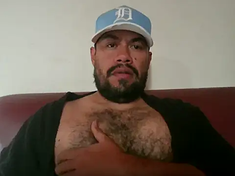 Snapshot of Ramses_36 chatting on 05/30/26, 07:44 Ramses 36 online show from 05/30/26, 07:44