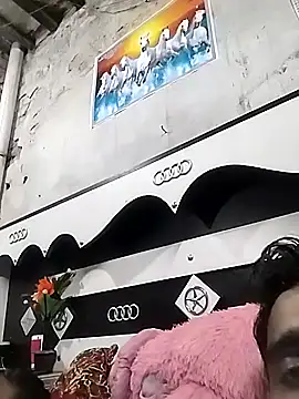 Snapshot of Hot-Couple26 chatting on 11/06/25, 05:58 Hot-Couple26 online show from 11/06/25, 05:58