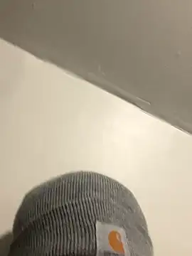 youngbull dada online show from 12/04/25, 05:17