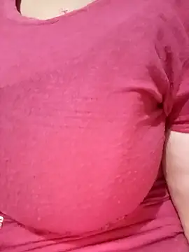 Snapshot of sdlmona chatting on 11/04/25, 09:03 sdlmona online show from 11/04/25, 09:03