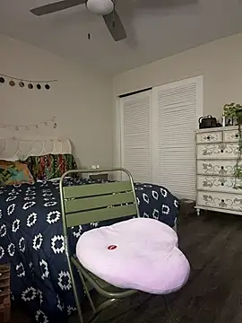 ladiosa selene online show from 04/24/26, 12:46