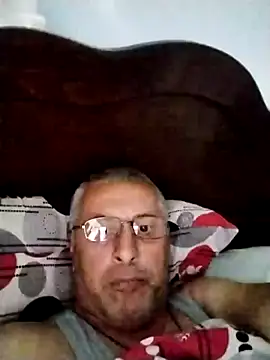 Snapshot of KAXABE11 chatting on 11/21/25, 06:39 KAXABE11 online show from 11/21/25, 06:39