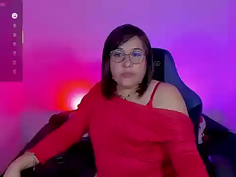 Snapshot of Charlotte_rhodes chatting on 11/04/25, 11:53 Charlotte rhodes online show from 11/04/25, 11:53