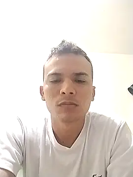 Snapshot of Luisadonis2015 chatting on 11/03/25, 04:36 Luisadonis2015 online show from 11/03/25, 04:36