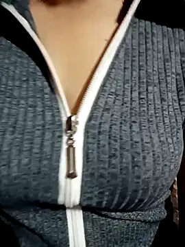 LenaLy2k online show from 12/17/25, 03:45