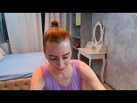 AnneDevrim online show from 11/06/25, 06:58