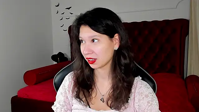 SaraDenars online show from 11/17/25, 05:24