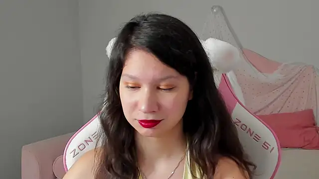 SaraDenars online show from 11/24/25, 06:24