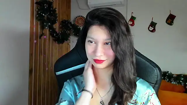 SaraDenars online show from 12/22/25, 06:32