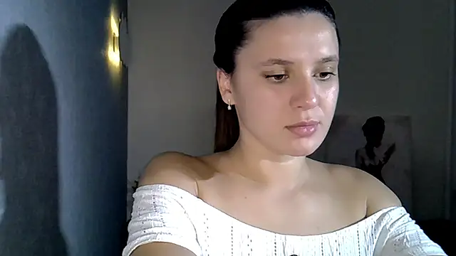 KiraHoney online show from 11/14/25, 08:29