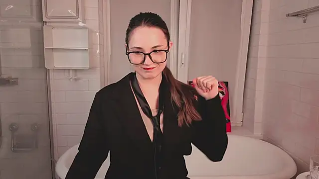 LeenaPuita online show from 11/24/25, 06:51