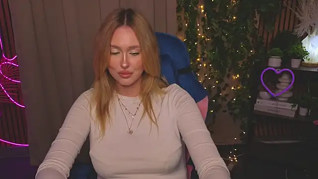 VickieHubbard online show from 12/18/25, 10:21