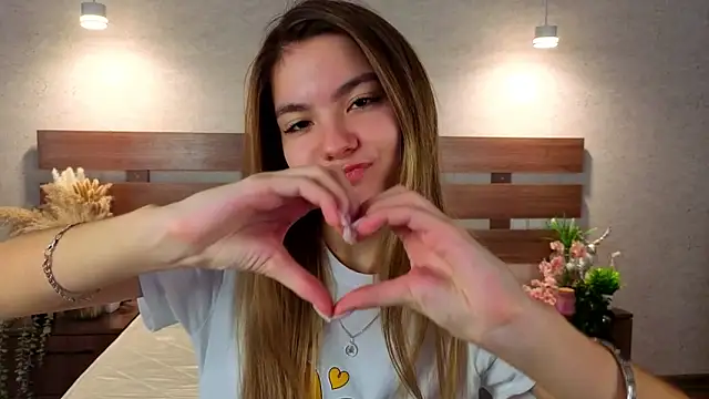 Snapshot of MargieDavidson chatting on 02/10/26, 08:40 MargieDavidson online show from 02/10/26, 08:40