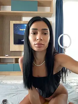 Snapshot of VickyM99 chatting on 05/25/26, 05:24 VickyM99 online show from 05/25/26, 05:24