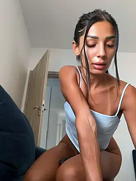 Snapshot of VickyM99 chatting on 07/11/26, 01:36 VickyM99 online show from 07/11/26, 01:36