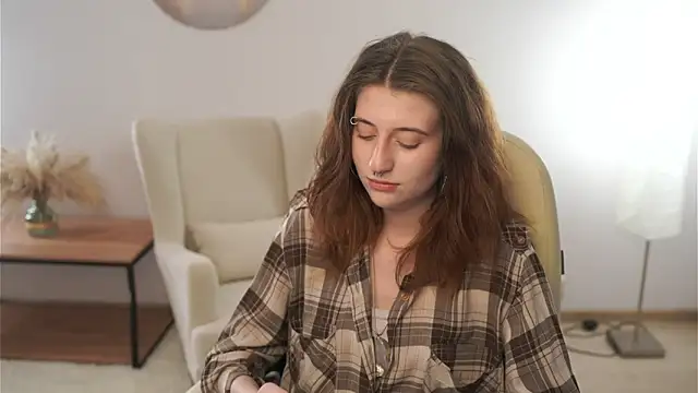 EmmalineNasir online show from 11/06/25, 09:10