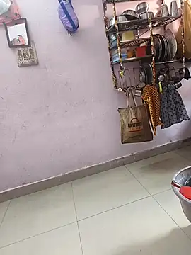 Snapshot of Lailamajnu1996 chatting on 02/20/26, 05:15 Lailamajnu1996 online show from 02/20/26, 05:15