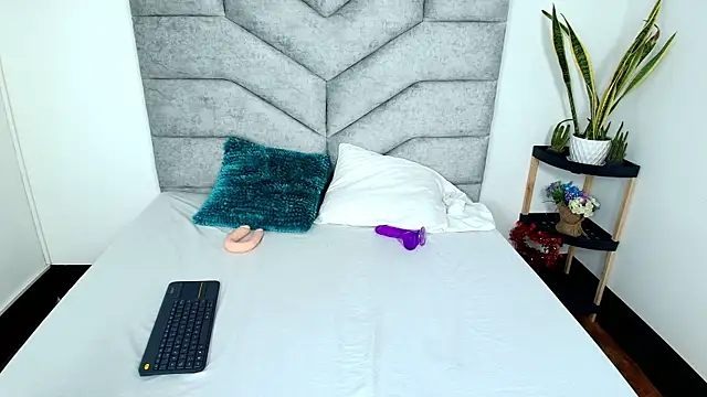 KimberlyFox t online show from 01/17/26, 01:38