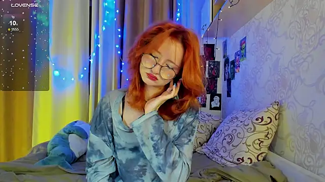 Snapshot of DragonflyLiza chatting on 11/10/25, 12:04 DragonflyLiza online show from 11/10/25, 12:04