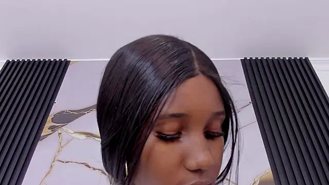 Mia Devereaux167 online show from 04/09/26, 06:35