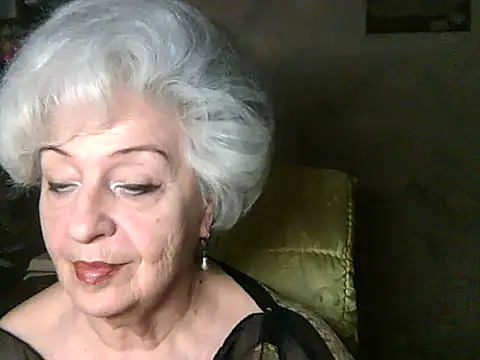 Snapshot of ValeriaKroww chatting on 06/17/26, 07:04 ValeriaKroww online show from 06/17/26, 07:04